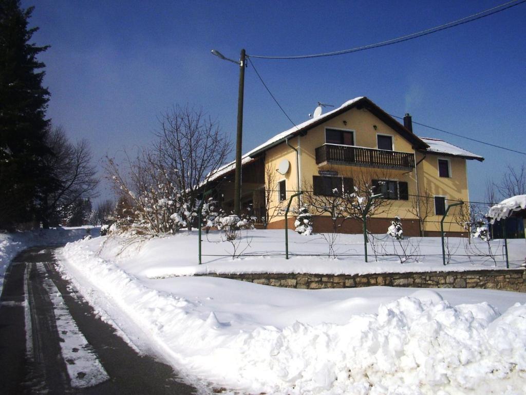 House Petra Apartment Rakovica Exterior photo